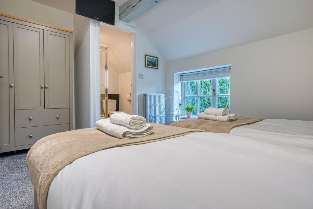 Delightful Two-Bedroom Cottage In The Heart Of Bakewell Esterno foto