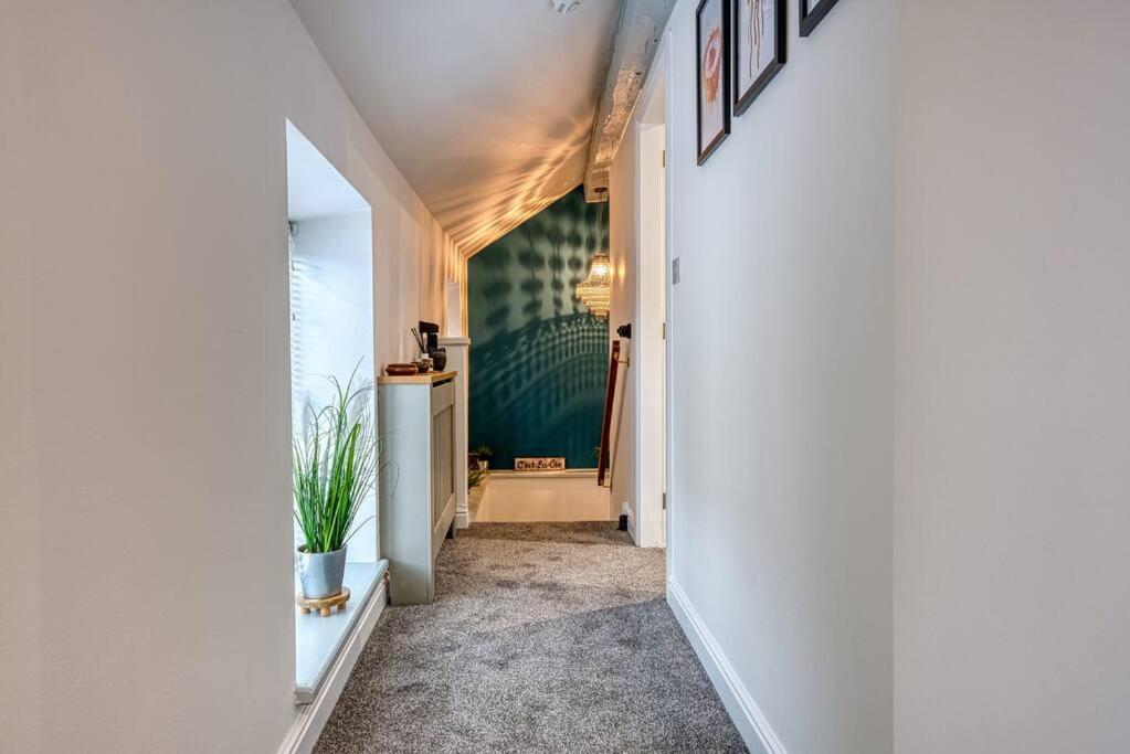 Delightful Two-Bedroom Cottage In The Heart Of Bakewell Esterno foto